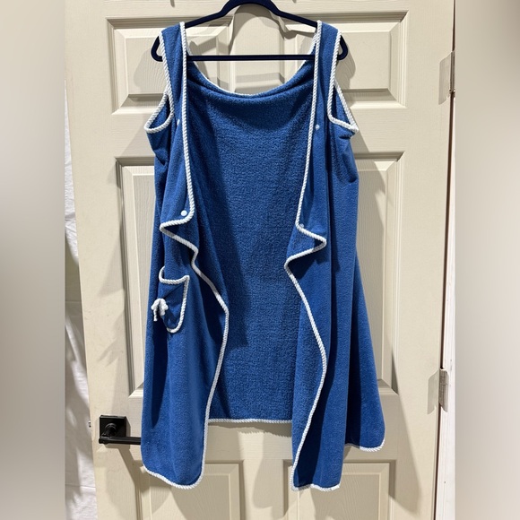 Unk Other - Blue women’s towel wrap